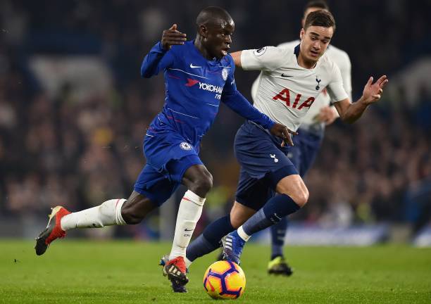 尔的年轻人 尔的年轻人